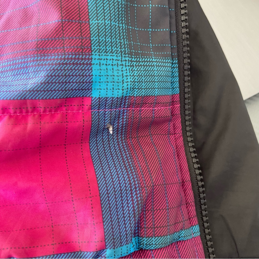 Reversible North Face Puffer Jacket - image 5